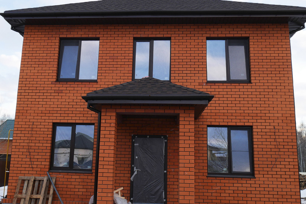 Белебеевский кирпич лицевой 0,7НФ красный гладкий